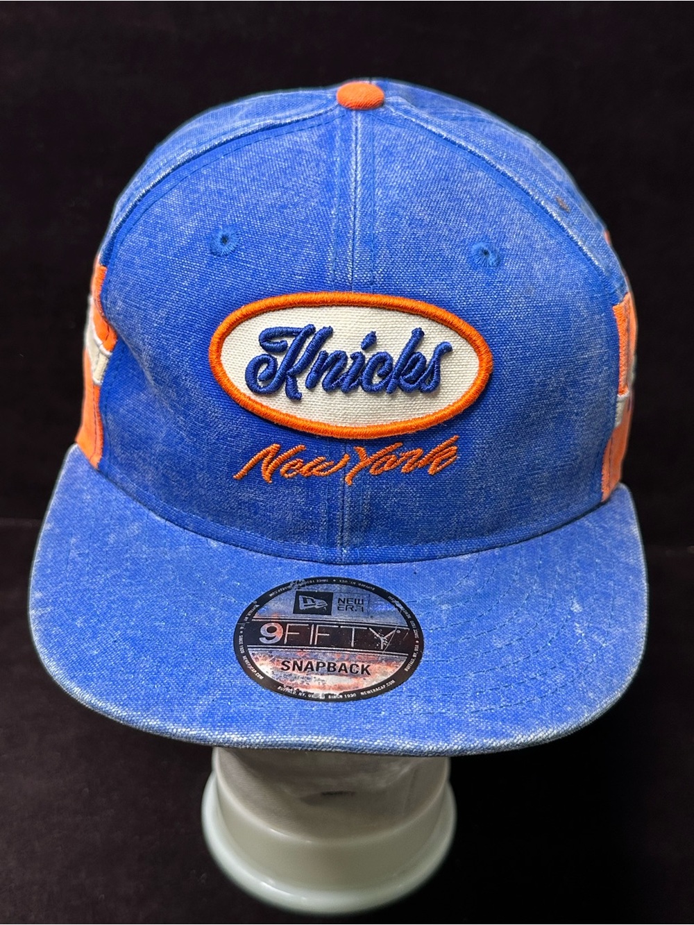 VINTAGE STYLE New Era 9FIFTY NY Knicks Denim / Corduroy Snapback Hat